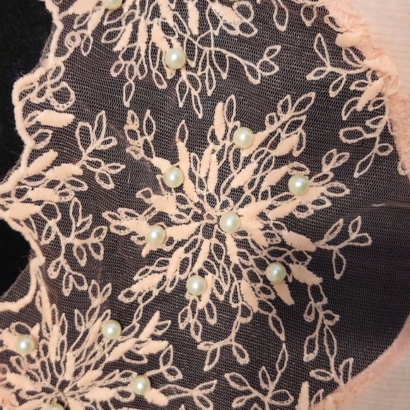 Nora Cora ladies lace & pearl sweater - Picture 3 of 10